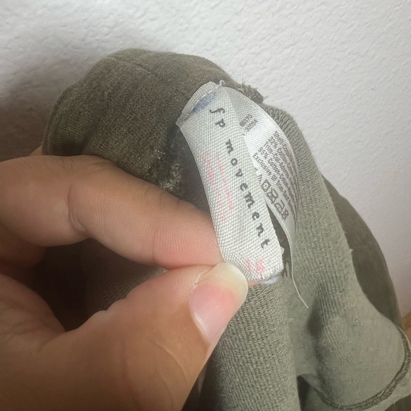 Free People Cheeky Yoga Shorts Size Large - Picture 5 of 6